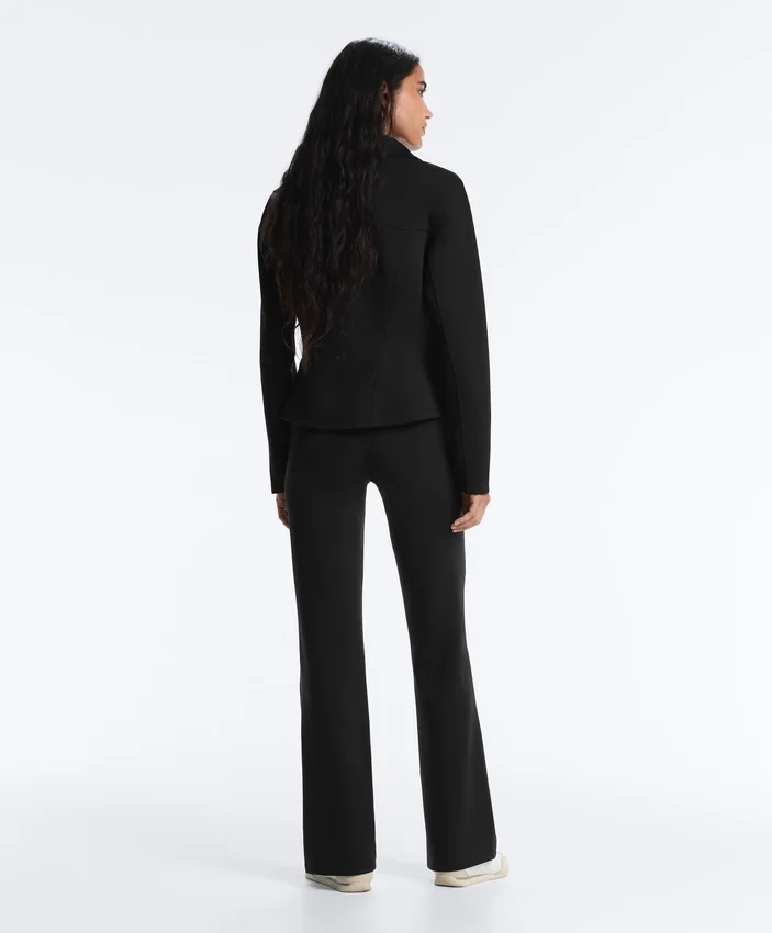 Veste à basque effet néoprène avec bordures côtelées Veste à basque effet néoprène avec bordures côtelées