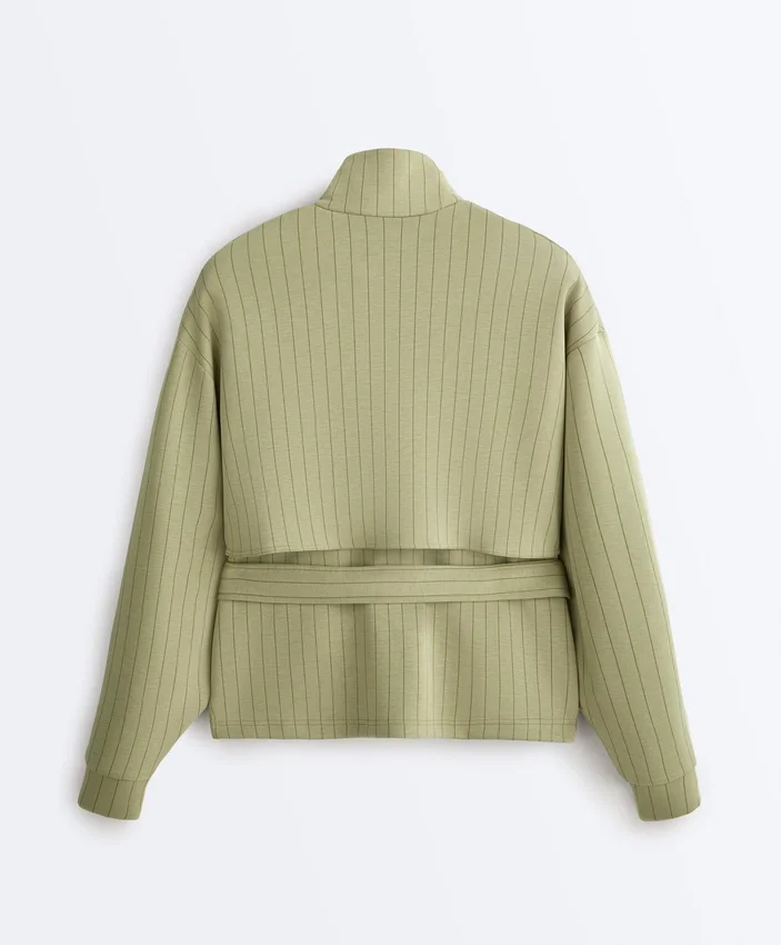Veste cape carrée en modal Soft Touch à fines rayures Veste cape carrée en modal Soft Touch à fines rayures