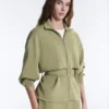Veste cape carrée en modal Soft Touch à fines rayures Veste cape carrée en modal Soft Touch à fines rayures