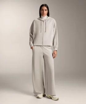 Veste à capuche avec détails en bord-côte et modal brossé