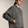 Veste à capuche avec détails en bord-côte et modal brossé Veste à capuche avec détails en bord-côte et modal brossé