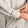 Veste à capuche avec détails en bord-côte et modal brossé Veste à capuche avec détails en bord-côte et modal brossé
