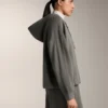 Veste à capuche avec détails en bord-côte et modal brossé Veste à capuche avec détails en bord-côte et modal brossé