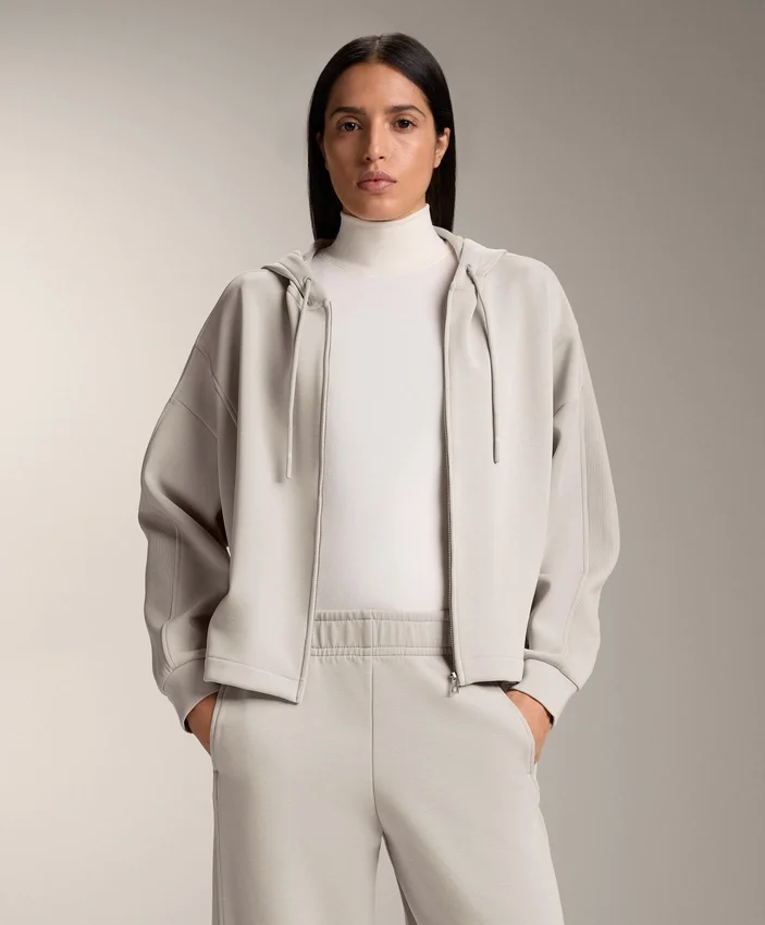 Veste à capuche avec détails en bord-côte et modal brossé Veste à capuche avec détails en bord-côte et modal brossé