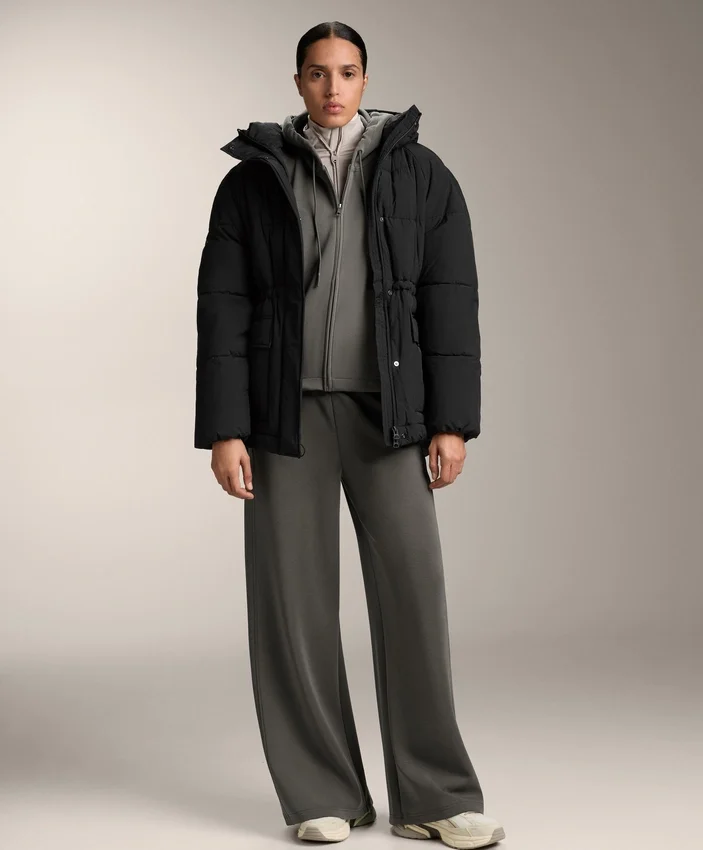 Veste à capuche avec détails en bord-côte et modal brossé Veste à capuche avec détails en bord-côte et modal brossé