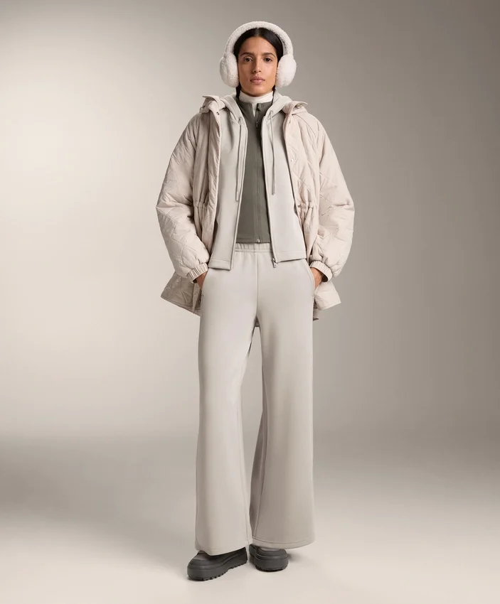 Veste à capuche avec détails en bord-côte et modal brossé Veste à capuche avec détails en bord-côte et modal brossé