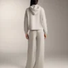 Veste à capuche avec détails en bord-côte et modal brossé Veste à capuche avec détails en bord-côte et modal brossé