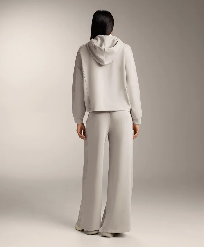 Veste à capuche avec détails en bord-côte et modal brossé Veste à capuche avec détails en bord-côte et modal brossé
