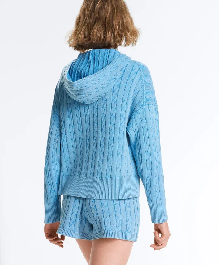 Veste à capuche en maille torsadée délavée Veste à capuche en maille torsadée délavée