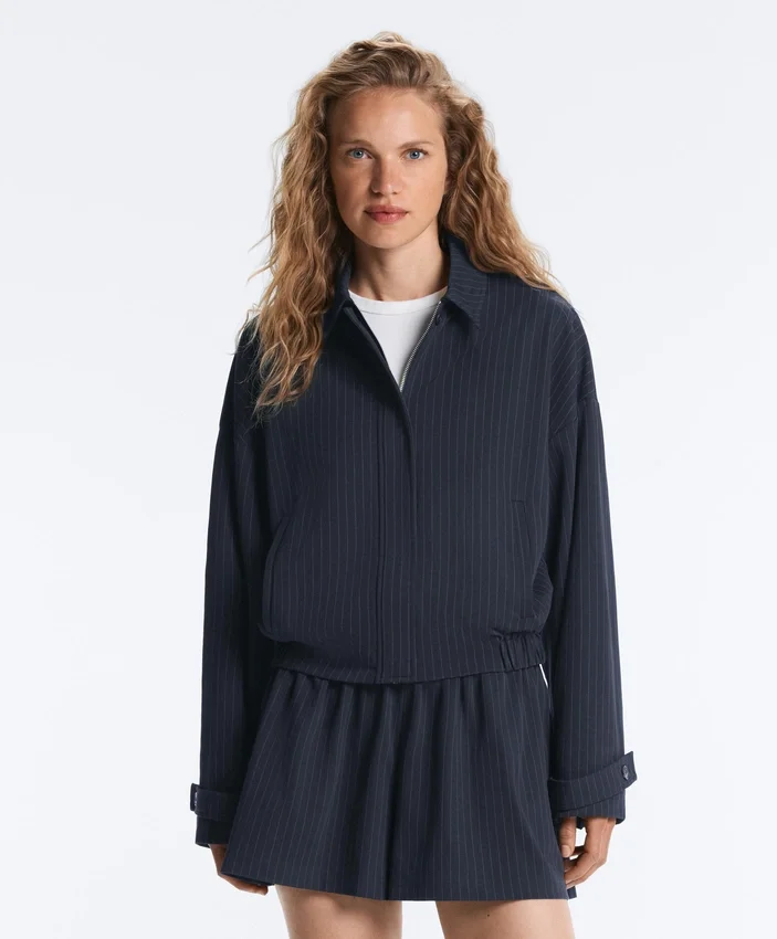 Veste à col polo en piqué à fines rayures avec coton Veste à col polo en piqué à fines rayures avec coton