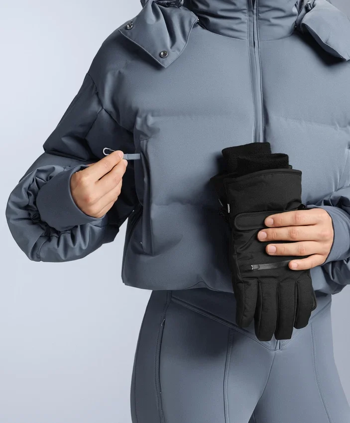Veste de ski courte, imperméable, 80 % duvet et 20 % Minardi Piume Veste de ski courte, imperméable, 80 % duvet et 20 % Minardi Piume