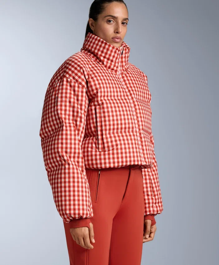 Veste de ski courte, imperméable, 80 % duvet et 20 % Minardi Piume Veste de ski courte, imperméable, 80 % duvet et 20 % Minardi Piume