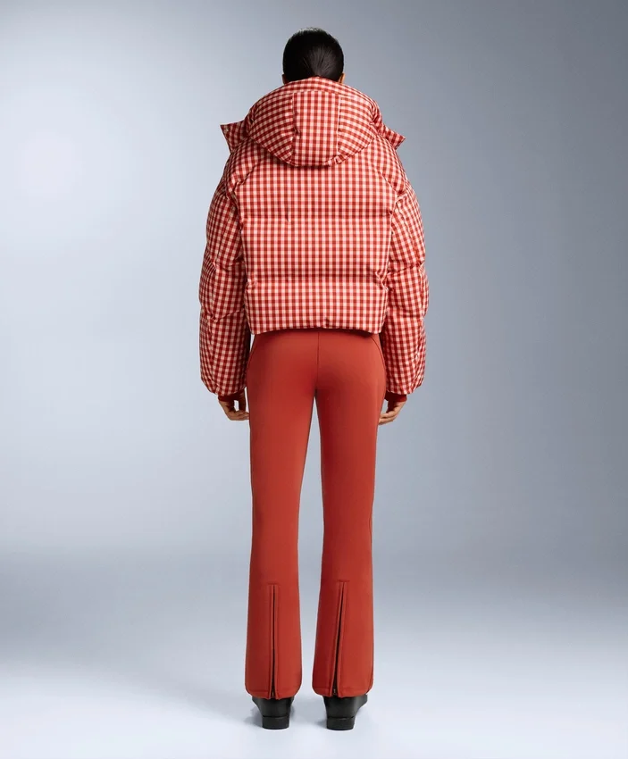 Veste de ski courte, imperméable, 80 % duvet et 20 % Minardi Piume Veste de ski courte, imperméable, 80 % duvet et 20 % Minardi Piume