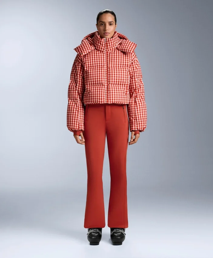 Veste de ski courte, imperméable, 80 % duvet et 20 % Minardi Piume Veste de ski courte, imperméable, 80 % duvet et 20 % Minardi Piume