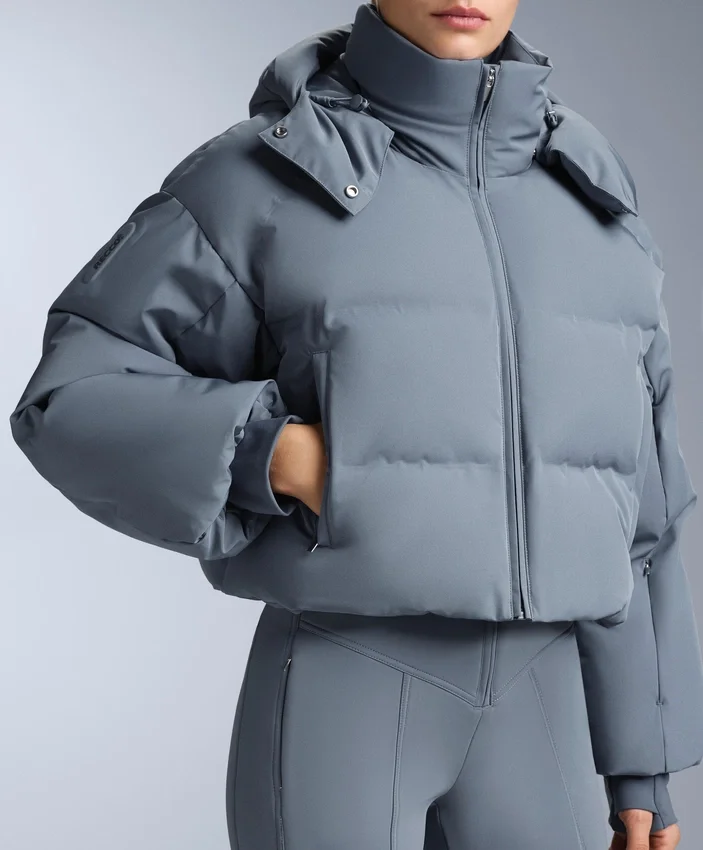 Veste de ski courte, imperméable, 80 % duvet et 20 % Minardi Piume Veste de ski courte, imperméable, 80 % duvet et 20 % Minardi Piume