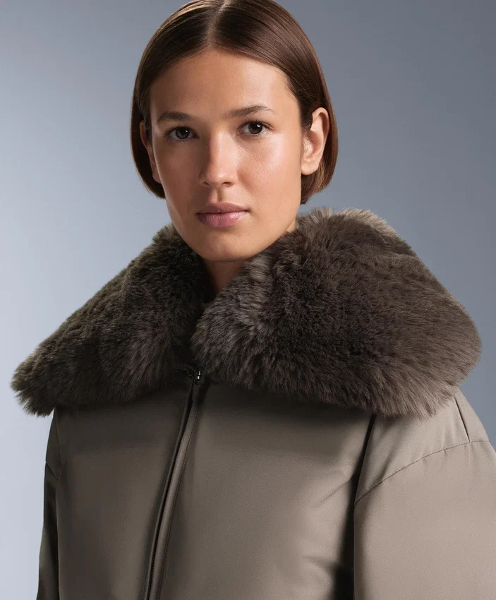 Veste de ski Minardi Piume imperméable, 80 % duvet et 20 % plumes Veste de ski Minardi Piume imperméable, 80 % duvet et 20 % plumes