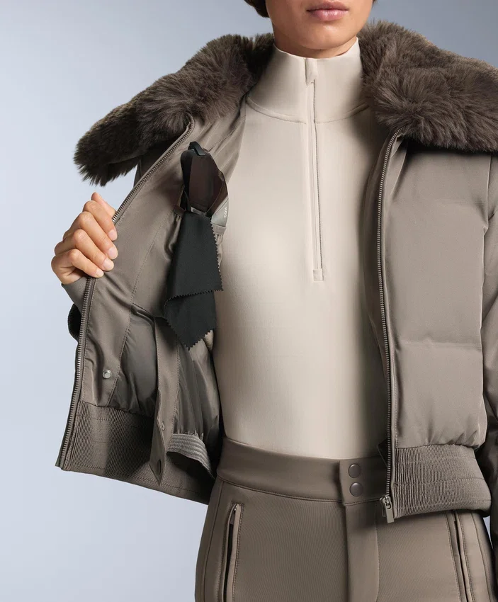 Veste de ski Minardi Piume imperméable, 80 % duvet et 20 % plumes Veste de ski Minardi Piume imperméable, 80 % duvet et 20 % plumes