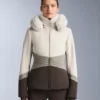 Veste de ski Primaloft® color block ultra-ajustée et résistante à l’eau Veste de ski Primaloft® color block ultra-ajustée et résistante à l’eau