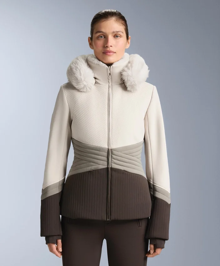 Veste de ski Primaloft® color block ultra-ajustée et résistante à l’eau Veste de ski Primaloft® color block ultra-ajustée et résistante à l’eau