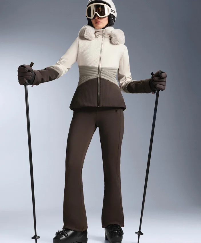 Veste de ski Primaloft® color block ultra-ajustée et résistante à l’eau Veste de ski Primaloft® color block ultra-ajustée et résistante à l’eau
