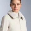 Veste de ski Primaloft® color block ultra-ajustée et résistante à l’eau Veste de ski Primaloft® color block ultra-ajustée et résistante à l’eau