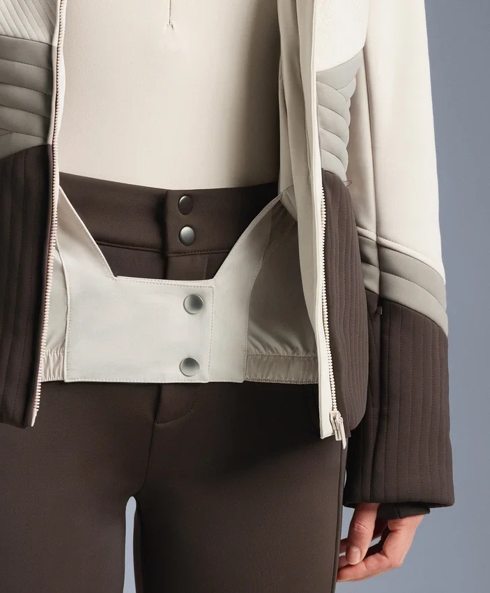 Veste de ski Primaloft® color block ultra-ajustée et résistante à l’eau Veste de ski Primaloft® color block ultra-ajustée et résistante à l’eau
