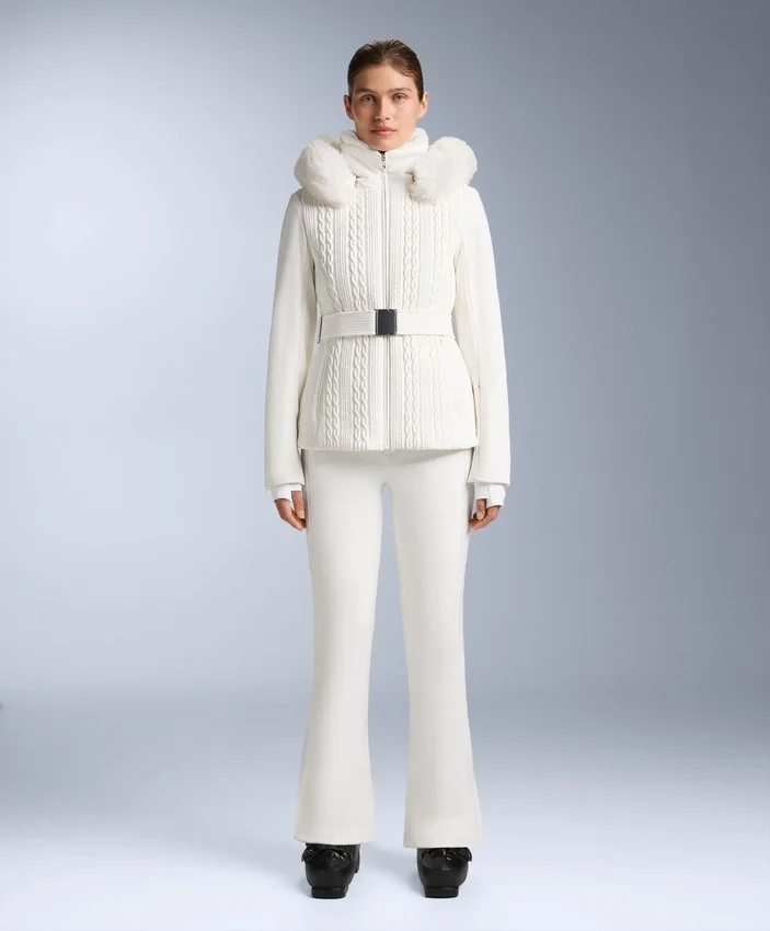 Veste de ski Primaloft® coupe ultra-ajustée et résistante à l’eau Veste de ski Primaloft® coupe ultra-ajustée et résistante à l’eau