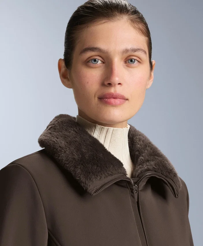 Veste de ski Primaloft® imperméable, coupe ultra-ajustée Veste de ski Primaloft® imperméable, coupe ultra-ajustée