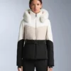 Veste de ski rembourrée Primaloft® color block à coupe ultra-ajustée et résistante à l’eau Veste de ski rembourrée Primaloft® color block à coupe ultra-ajustée et résistante à l’eau