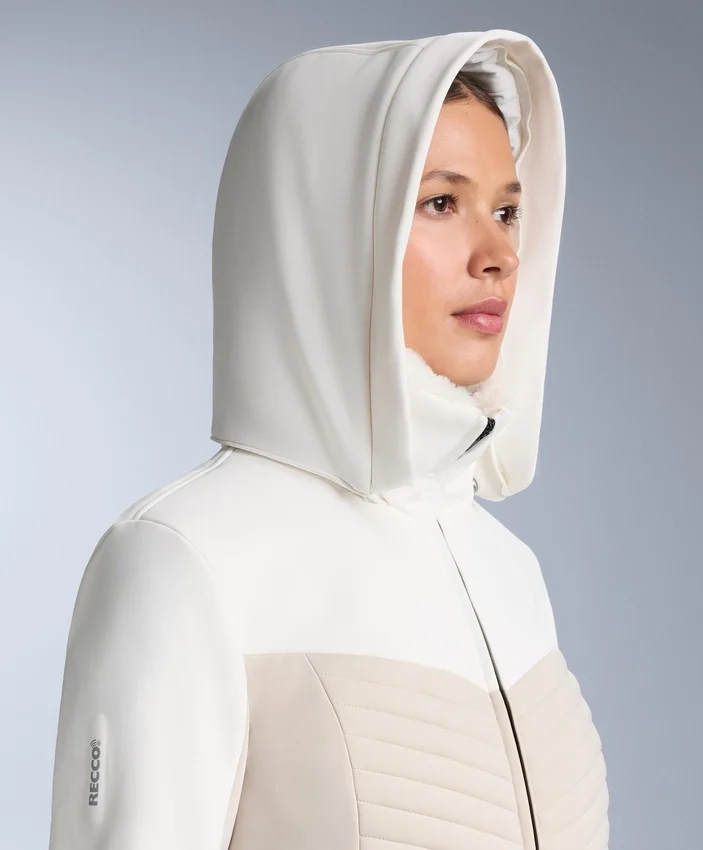 Veste de ski rembourrée Primaloft® color block à coupe ultra-ajustée et résistante à l’eau Veste de ski rembourrée Primaloft® color block à coupe ultra-ajustée et résistante à l’eau
