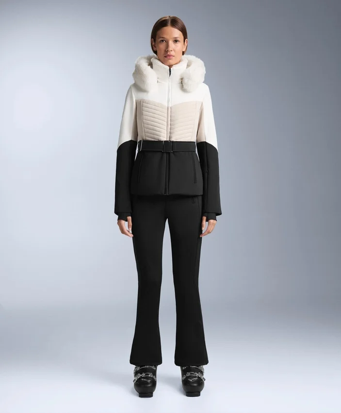 Veste de ski rembourrée Primaloft® color block à coupe ultra-ajustée et résistante à l’eau Veste de ski rembourrée Primaloft® color block à coupe ultra-ajustée et résistante à l’eau