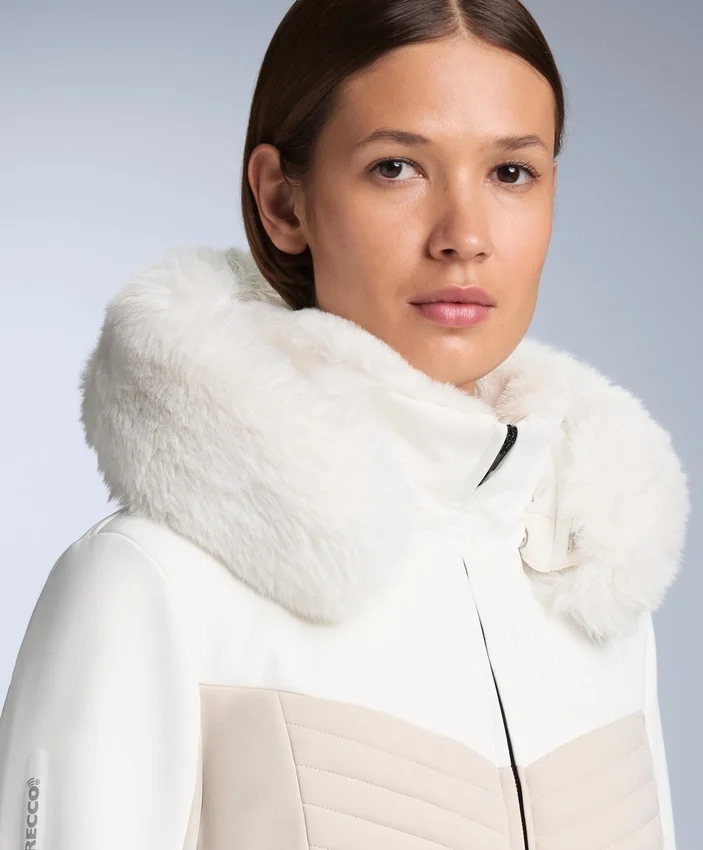 Veste de ski rembourrée Primaloft® color block à coupe ultra-ajustée et résistante à l’eau Veste de ski rembourrée Primaloft® color block à coupe ultra-ajustée et résistante à l’eau