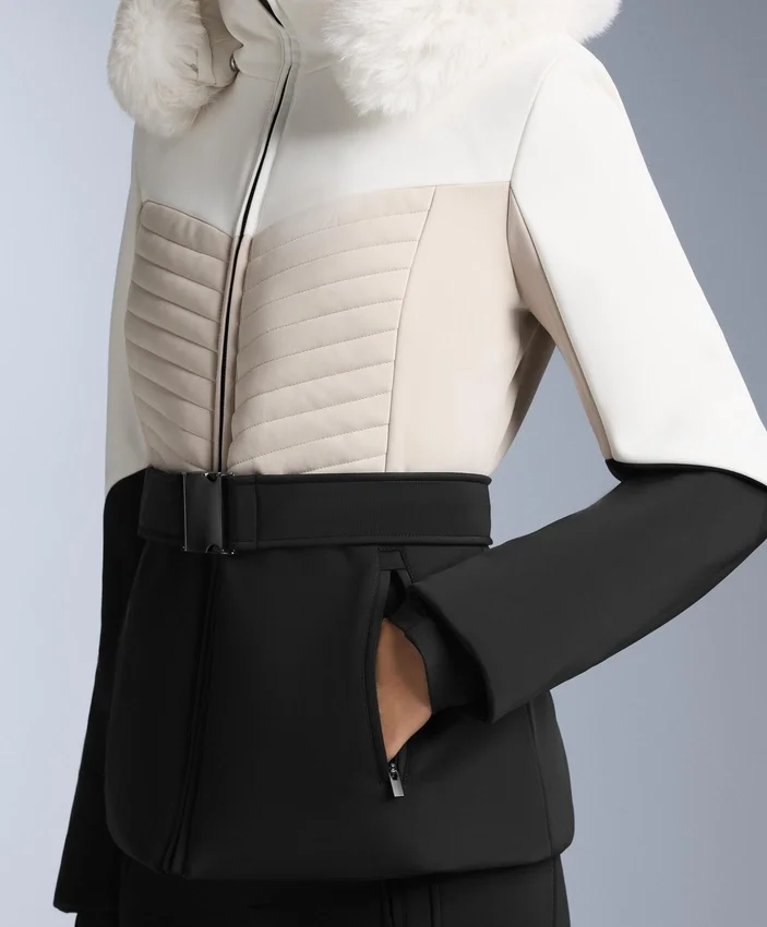 Veste de ski rembourrée Primaloft® color block à coupe ultra-ajustée et résistante à l’eau Veste de ski rembourrée Primaloft® color block à coupe ultra-ajustée et résistante à l’eau