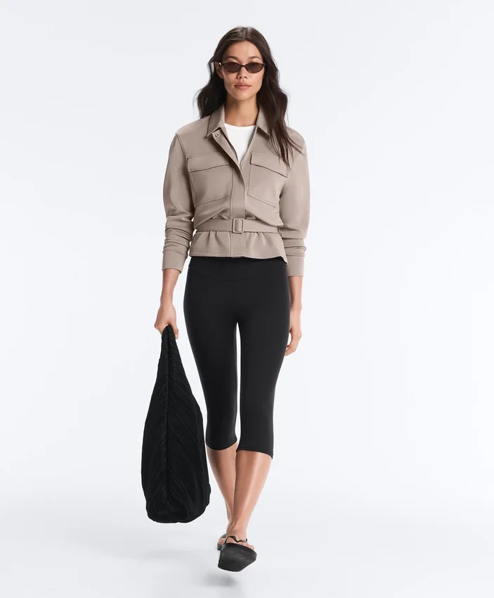 Veste droite avec ceinture et modal Soft Touch Veste droite avec ceinture et modal Soft Touch