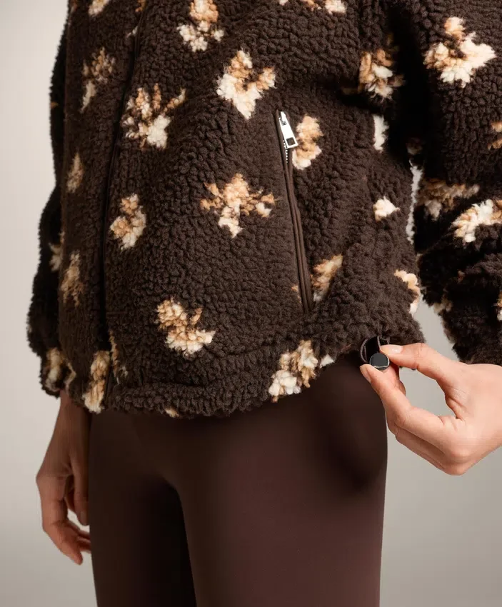 Veste en imitation peaux lainées à imprimé floral Veste en imitation peaux lainées à imprimé floral