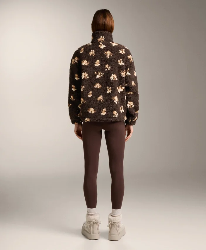 Veste en imitation peaux lainées à imprimé floral Veste en imitation peaux lainées à imprimé floral