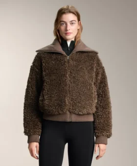 Veste en imitation peaux lainées texturée
