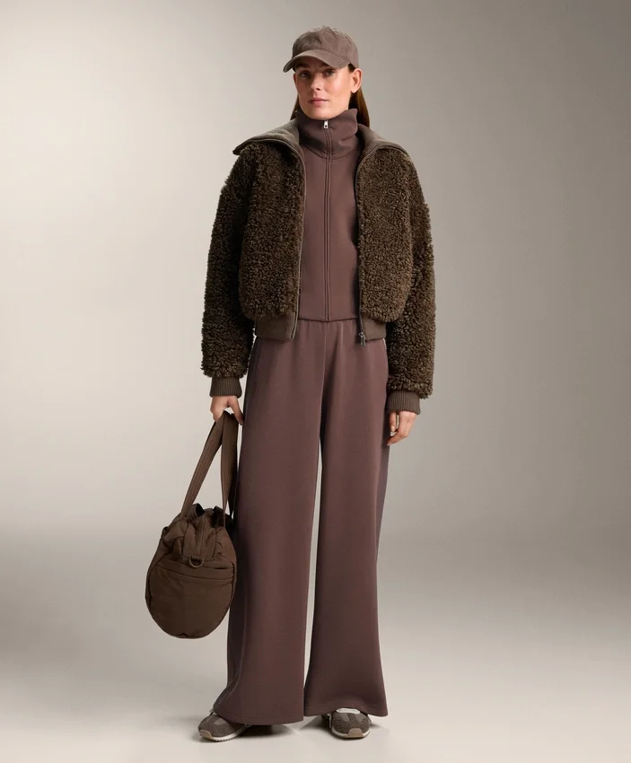Pantalon droit à jambes larges en modal brossé Pantalon droit à jambes larges en modal brossé