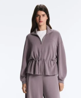 Veste en modal Soft Touch avec taille ajustable et col montant