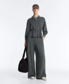 Veste en modal Soft Touch avec taille ajustable et col montant