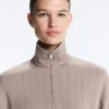 Veste en modal Soft Touch avec taille ajustable et col montant Veste en modal Soft Touch avec taille ajustable et col montant