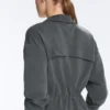 Veste en modal Soft Touch avec taille ajustable et col montant Veste en modal Soft Touch avec taille ajustable et col montant