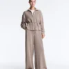 Veste en modal Soft Touch avec taille ajustable et col montant Veste en modal Soft Touch avec taille ajustable et col montant