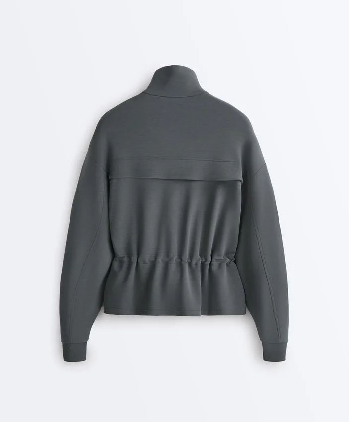 Veste en modal Soft Touch avec taille ajustable et col montant Veste en modal Soft Touch avec taille ajustable et col montant
