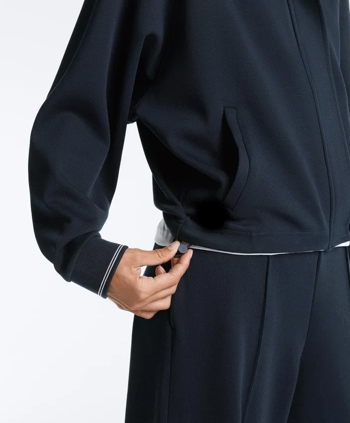 Veste en piqué avec passepoil contrasté en coton Veste en piqué avec passepoil contrasté en coton