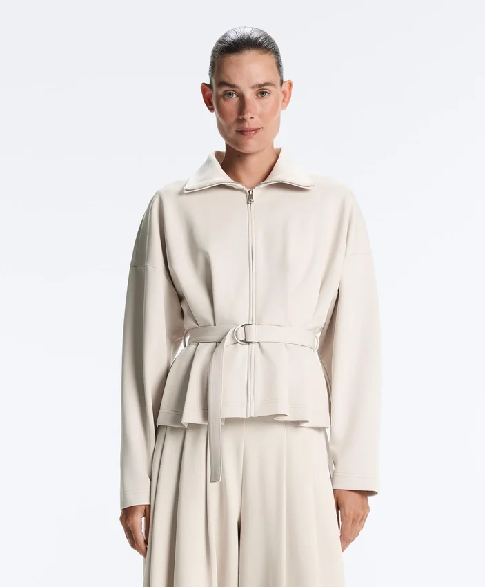 Veste en piqué de coton avec ceinture Veste en piqué de coton avec ceinture