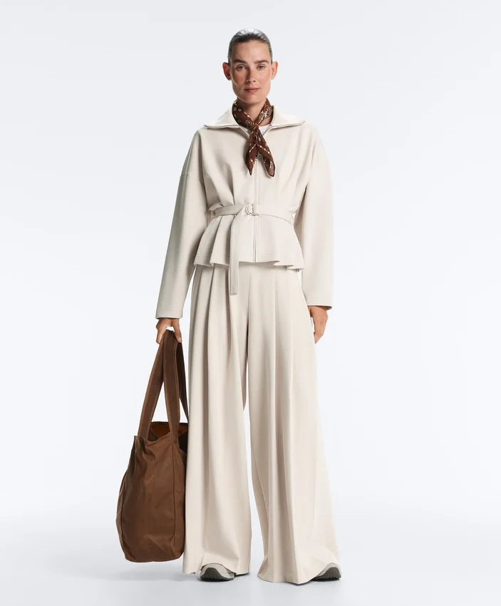 Veste en piqué de coton avec ceinture Veste en piqué de coton avec ceinture