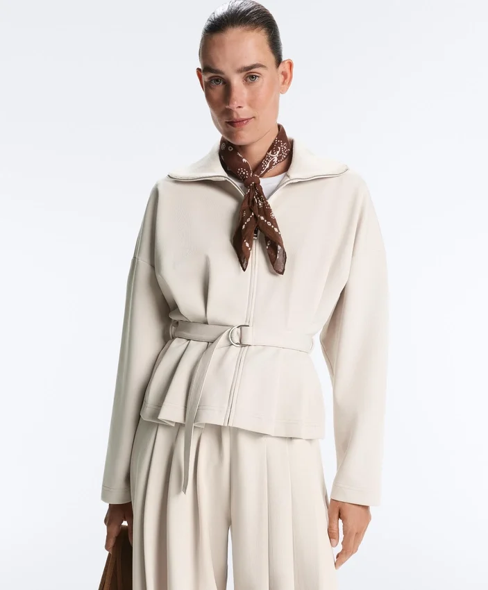 Veste en piqué de coton avec ceinture Veste en piqué de coton avec ceinture