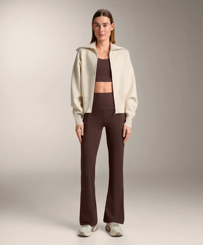 Veste en tricot avec fermeture éclair contrastée Veste en tricot avec fermeture éclair contrastée