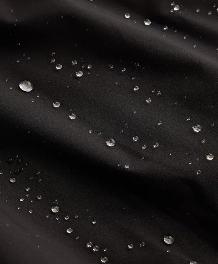 Veste imperméable 10K ultra-légère et compacte Veste imperméable 10K ultra-légère et compacte